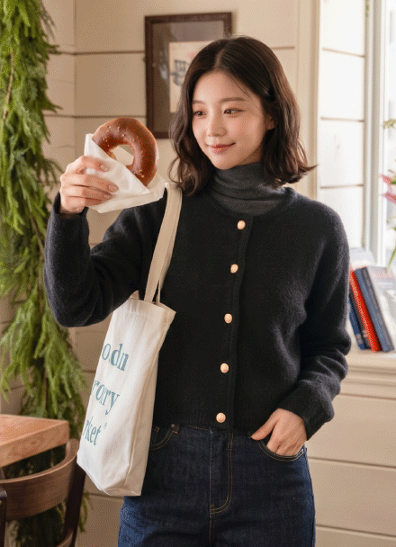 슈리마 금장 버튼 가디건
